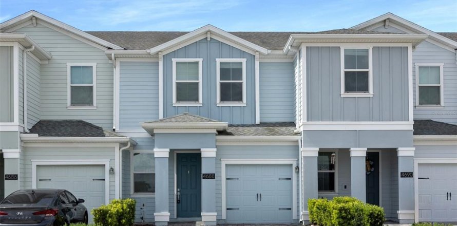 Adosado en Kissimmee, Florida 3 dormitorios, 155.52 m2 № 1869621