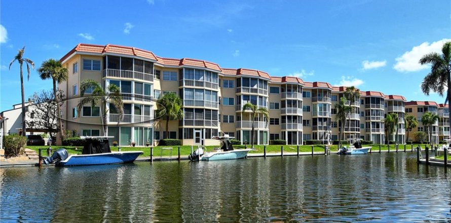 Condo in Sarasota, Florida, 2 bedrooms  № 1805265
