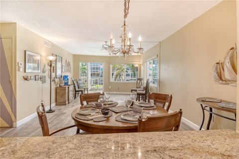 Condo in Sarasota, Florida, 2 bedrooms  № 1805265 - photo 22