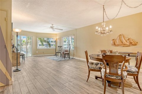 Condo in Sarasota, Florida, 2 bedrooms  № 1805265 - photo 3