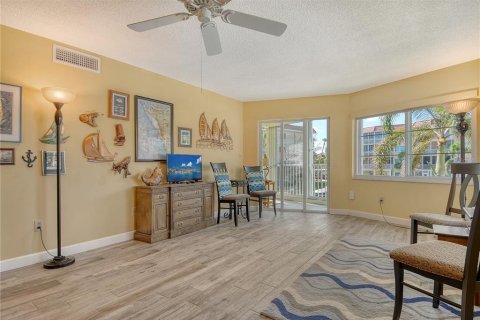 Condo in Sarasota, Florida, 2 bedrooms  № 1805265 - photo 5