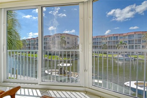 Condo in Sarasota, Florida, 2 bedrooms  № 1805265 - photo 10