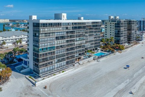 Купить кондоминиум в Мадейра - Бич, Флорида 3 комнаты, 102.19м2, № 2095510 - фото 6