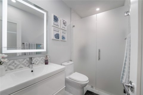House in Miami, Florida 3 bedrooms, 140.65 sq.m. № 1956839 - photo 8