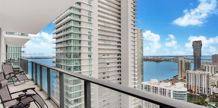 Кондоминиум с 1 спальней в Майами, Флорида № 1940565