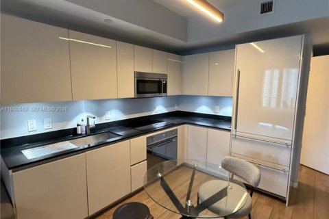 Condo in Miami, Florida  № 2053087 - photo 8