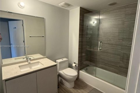 Condo in Miami, Florida  № 2053087 - photo 2