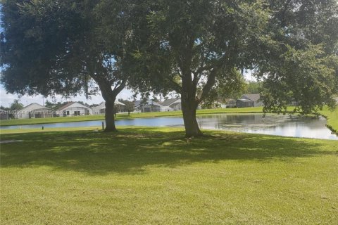 Casa en alquiler en Kissimmee, Florida, 3 dormitorios, 137.5 m2 № 2012104 - foto 11