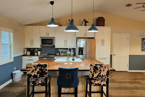 Villa ou maison à louer à Fruitland Park, Floride: 3 chambres, 152.92 m2 № 2388858 - photo 12
