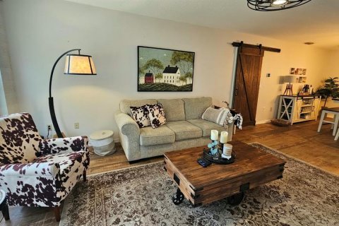 Villa ou maison à louer à Fruitland Park, Floride: 3 chambres, 152.92 m2 № 2388858 - photo 17