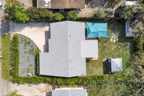 House in Fort Lauderdale, Florida 3 bedrooms, 130.99 sq.m. № 2058354 - photo 25