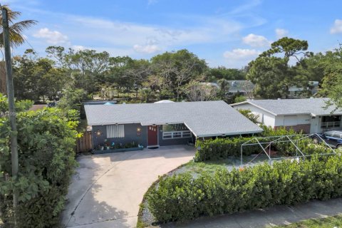 House in Fort Lauderdale, Florida 3 bedrooms, 130.99 sq.m. № 2058354 - photo 23