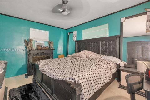 House in Fort Lauderdale, Florida 3 bedrooms, 130.99 sq.m. № 2058354 - photo 5