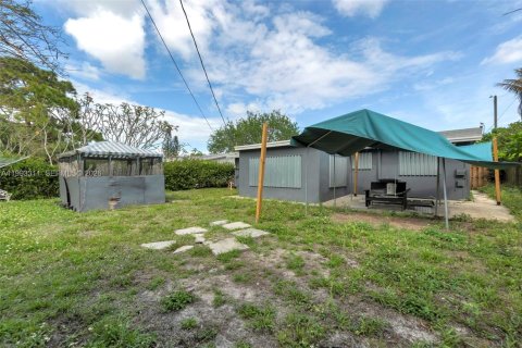 House in Fort Lauderdale, Florida 3 bedrooms, 130.99 sq.m. № 2058354 - photo 18