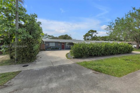 House in Fort Lauderdale, Florida 3 bedrooms, 130.99 sq.m. № 2058354 - photo 21