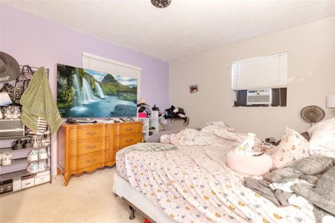 House in Fort Lauderdale, Florida 3 bedrooms, 130.99 sq.m. № 2058354 - photo 6