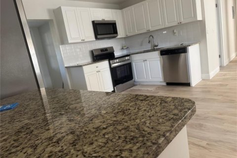 Casa en alquiler en Orlando, Florida, 3 dormitorios, 112.04 m2 № 1881383 - foto 30