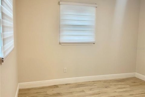 Casa en alquiler en Orlando, Florida, 3 dormitorios, 112.04 m2 № 1881383 - foto 19