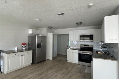 Casa en alquiler en Orlando, Florida, 3 dormitorios, 112.04 m2 № 1881383 - foto 29