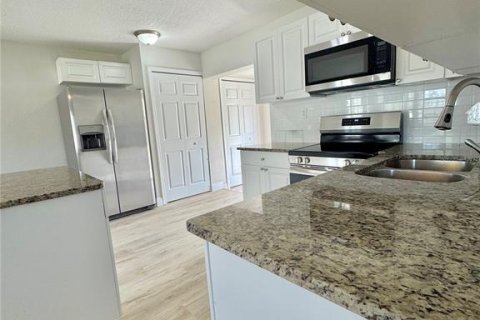 Casa en alquiler en Orlando, Florida, 3 dormitorios, 112.04 m2 № 1881383 - foto 11