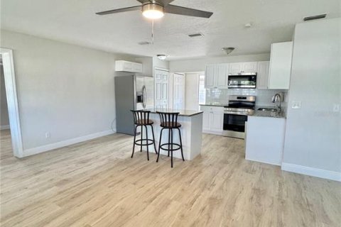 Casa en alquiler en Orlando, Florida, 3 dormitorios, 112.04 m2 № 1881383 - foto 5