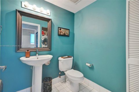 Купить кондоминиум в Майами, Флорида 2 спальни, 109.07м2, № 2088573 - фото 28