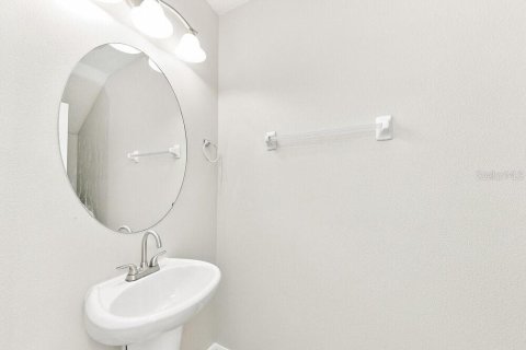 Villa ou maison à louer à Wimauma, Floride: 5 chambres, 224.36 m2 № 2416612 - photo 16