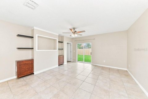Villa ou maison à louer à Wimauma, Floride: 5 chambres, 224.36 m2 № 2416612 - photo 4