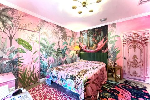 House in Miami, Florida 3 bedrooms, 321.44 sq.m. № 1994831 - photo 18