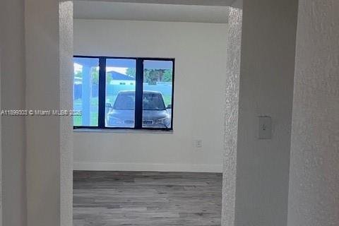 House in Miami, Florida 3 bedrooms № 1952343 - photo 14