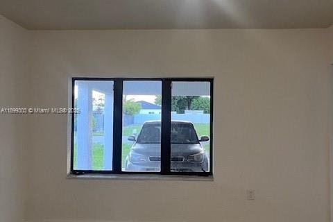 House in Miami, Florida 3 bedrooms № 1952343 - photo 18