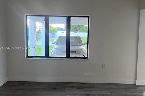 House in Miami, Florida 3 bedrooms № 1952343 - photo 13