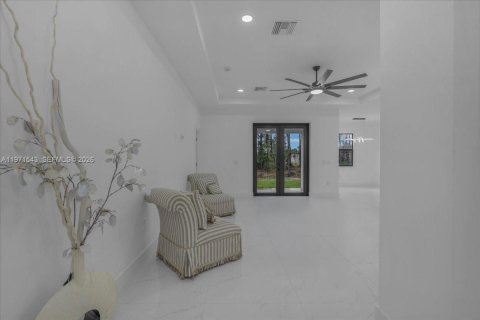 Купить виллу или дом в Лихай-Эйкерс, Флорида 3 спальни, 159.05м2, № 2033019 - фото 10