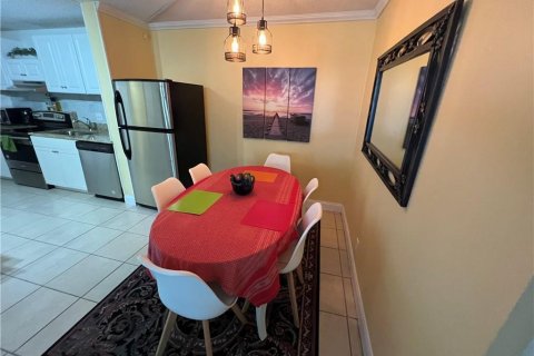 Condominio en alquiler en West Palm Beach, Florida, 2 dormitorios, 103.21 m2 № 2088252 - foto 15
