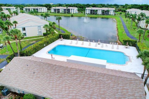 Condominio en alquiler en West Palm Beach, Florida, 2 dormitorios, 103.21 m2 № 2088252 - foto 24