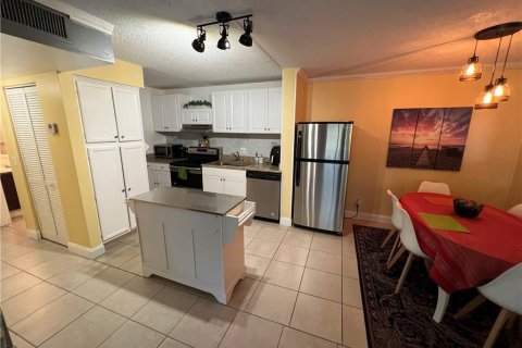 Condominio en alquiler en West Palm Beach, Florida, 2 dormitorios, 103.21 m2 № 2088252 - foto 13