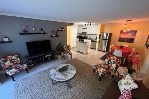 Condominio en alquiler en West Palm Beach, Florida, 2 dormitorios, 103.21 m2 № 2088252 - foto 6