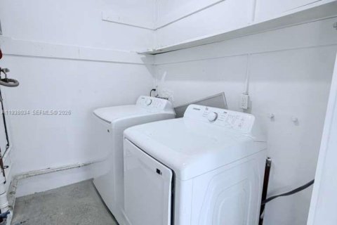 Propiedad comercial en venta en Boynton Beach, Florida, 145.48 m2 № 1995920 - foto 20