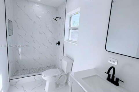 Propiedad comercial en venta en Boynton Beach, Florida, 145.48 m2 № 1995920 - foto 17