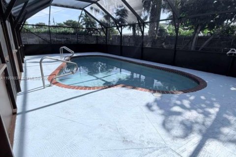 Propiedad comercial en venta en Boynton Beach, Florida, 145.48 m2 № 1995920 - foto 21