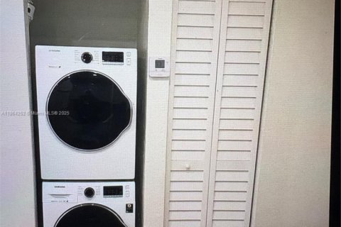 Copropriété à vendre à Miami, Floride: 2 chambres, 94.95 m2 № 1891172 - photo 9