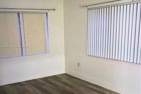 Copropriété à vendre à Miami, Floride: 2 chambres, 94.95 m2 № 1891172 - photo 5