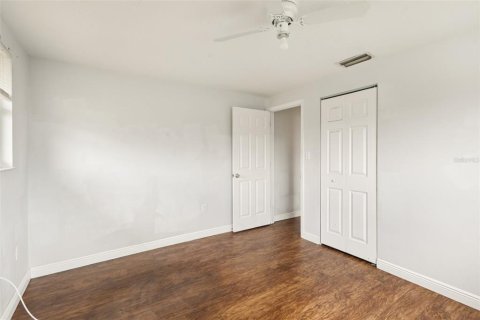 Casa en venta en Port Richey, Florida, 2 dormitorios, 122.45 m2 № 1786187 - foto 17