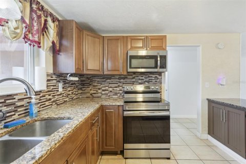 Casa en venta en Port Richey, Florida, 2 dormitorios, 122.45 m2 № 1786187 - foto 11