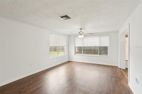 Casa en venta en Port Richey, Florida, 2 dormitorios, 122.45 m2 № 1786187 - foto 8