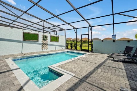 Townhouse in Davenport, Florida 5 bedrooms, 211.91 sq.m. № 2143728 - photo 16