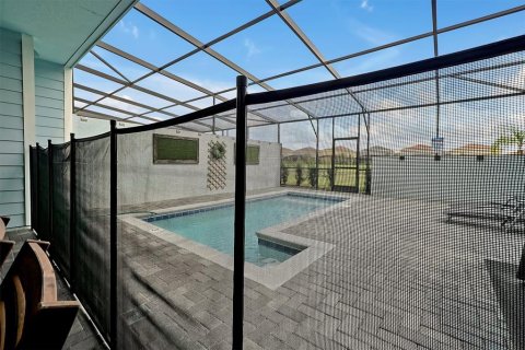 Townhouse in Davenport, Florida 5 bedrooms, 211.91 sq.m. № 2143728 - photo 18
