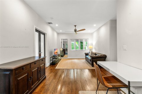 Купить кондоминиум в Майами-Бич, Флорида 2 спальни, 97.83м2, № 1954309 - фото 12