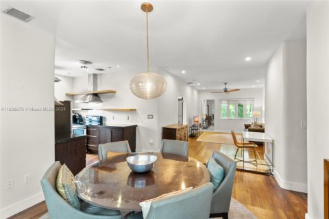 Купить кондоминиум в Майами-Бич, Флорида 2 спальни, 97.83м2, № 1954309 - фото 9