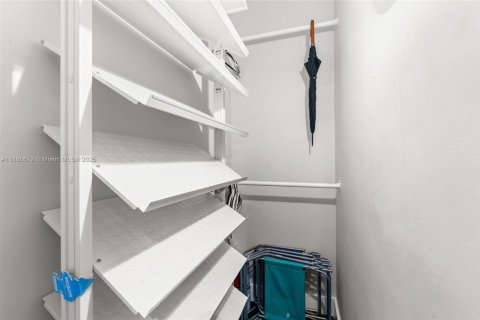 Купить кондоминиум в Майами-Бич, Флорида 2 спальни, 97.83м2, № 1954309 - фото 21